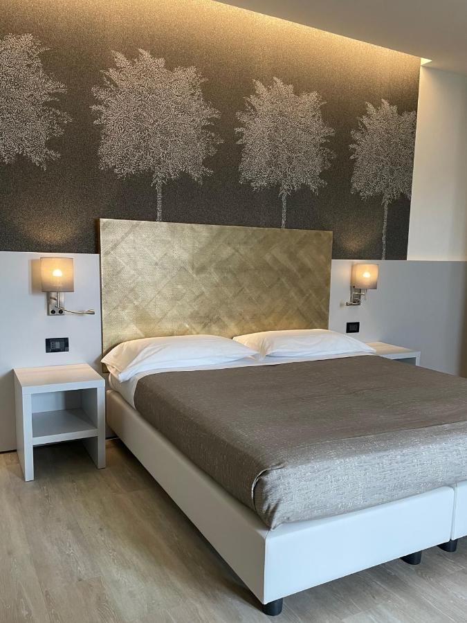 Hotel Tritone Caorle Eksteriør billede