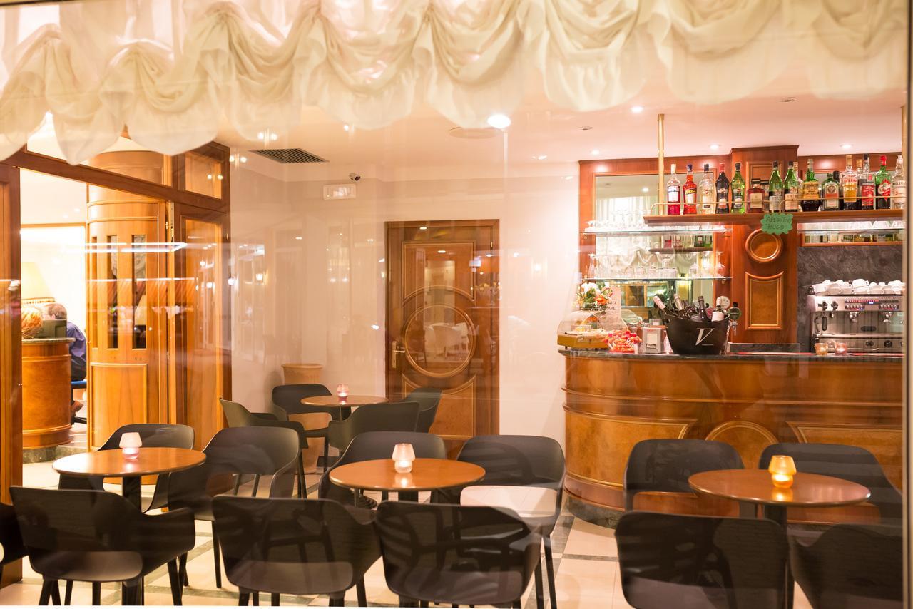 Hotel Tritone Caorle Eksteriør billede