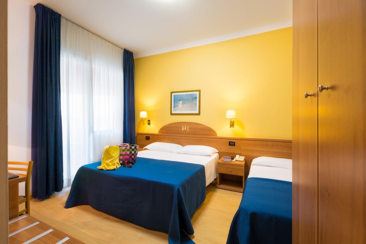 Hotel Tritone Caorle Eksteriør billede